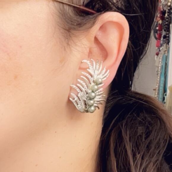 Sarah Coventry Vintage Feather Fantasy Ear Climber Clip Earrings - Picture 5 of 6